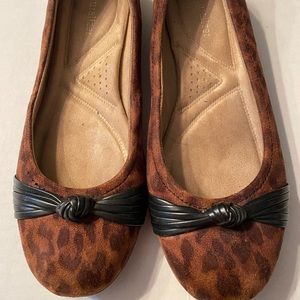 Naturalizer Leopard Print With Black Trim